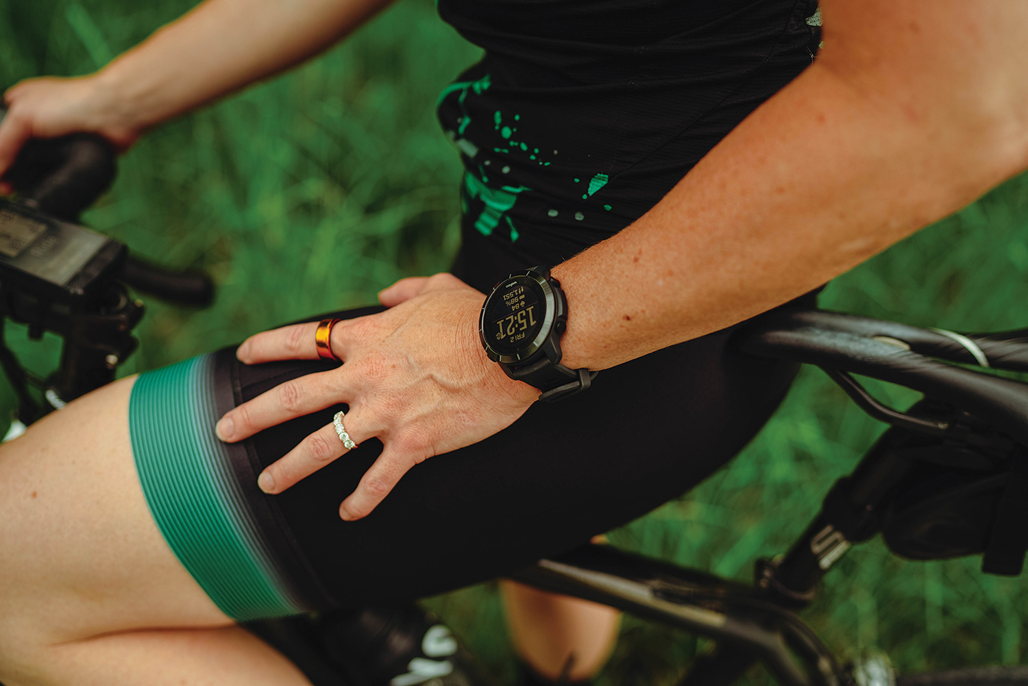 Hannah Parish is a passionate cyclist. She feels wearable tech has the ability to help us live longer and better. She wears a continuous glucose monitor, which offers real-time feedback about sports nutrition.